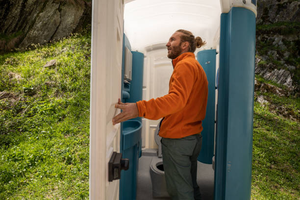 Portable Toilet Options We Offer in West End Cobb Town, AL
